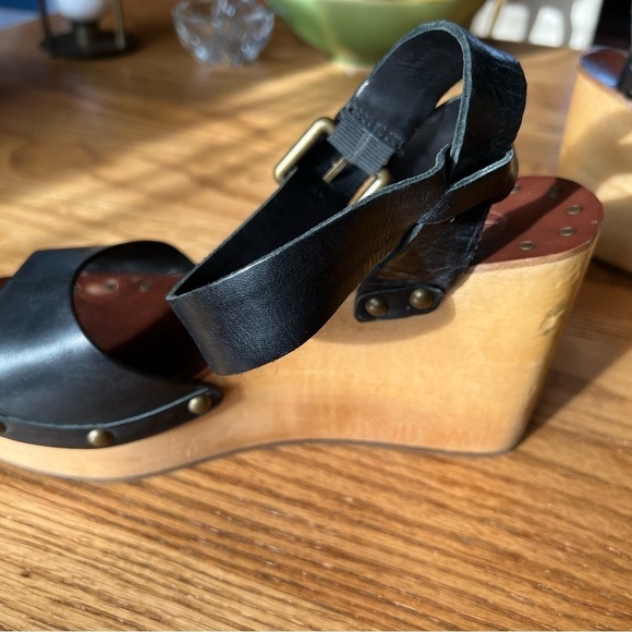 Ash Sandel's Women's 10 Vivan Wooden Platform 4” Wedges Studded Size 10 - Picture 5 of 11